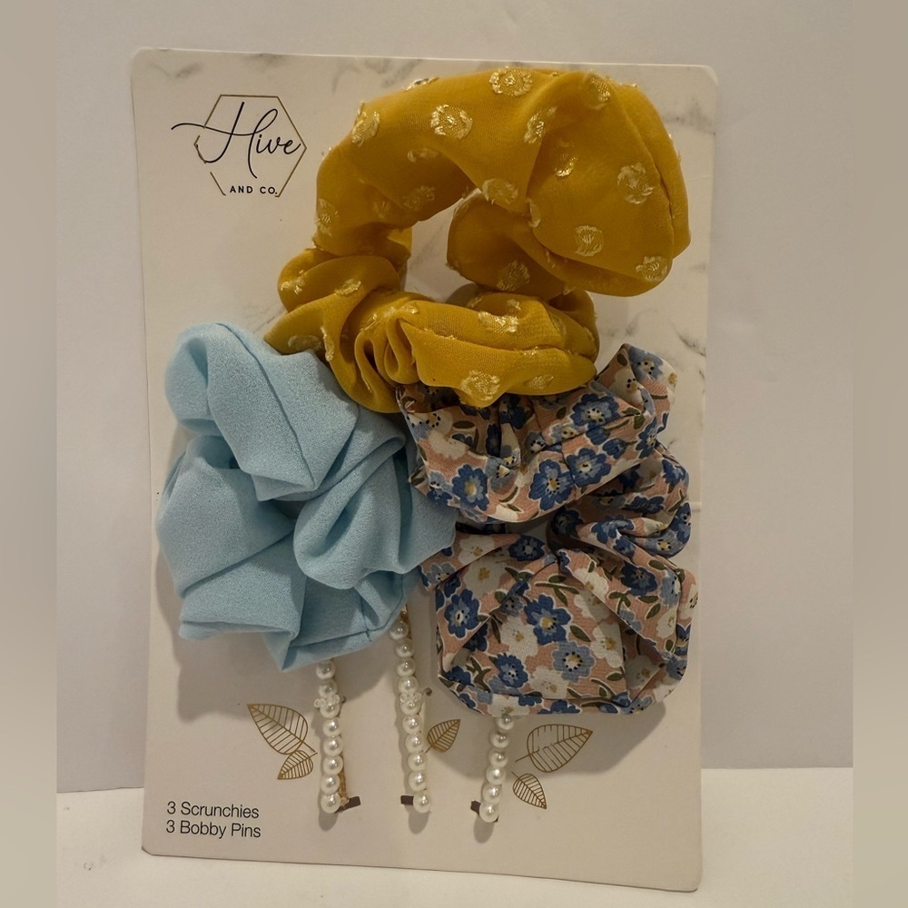 HIVE AND CO. 3 HAIR SCRUNCHIES & 3 BOBBY PINS.